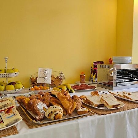 B&B Ai Cipressi ลุคคา ภายนอก รูปภาพ