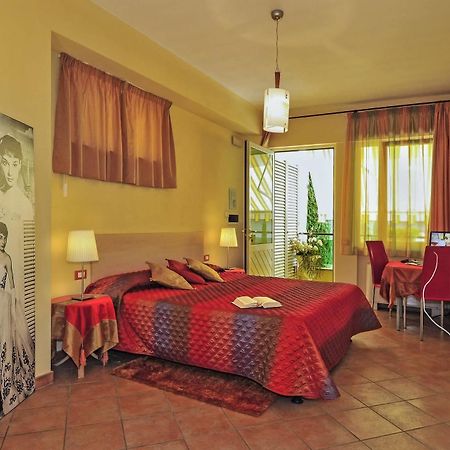 B&B Ai Cipressi ลุคคา ภายนอก รูปภาพ