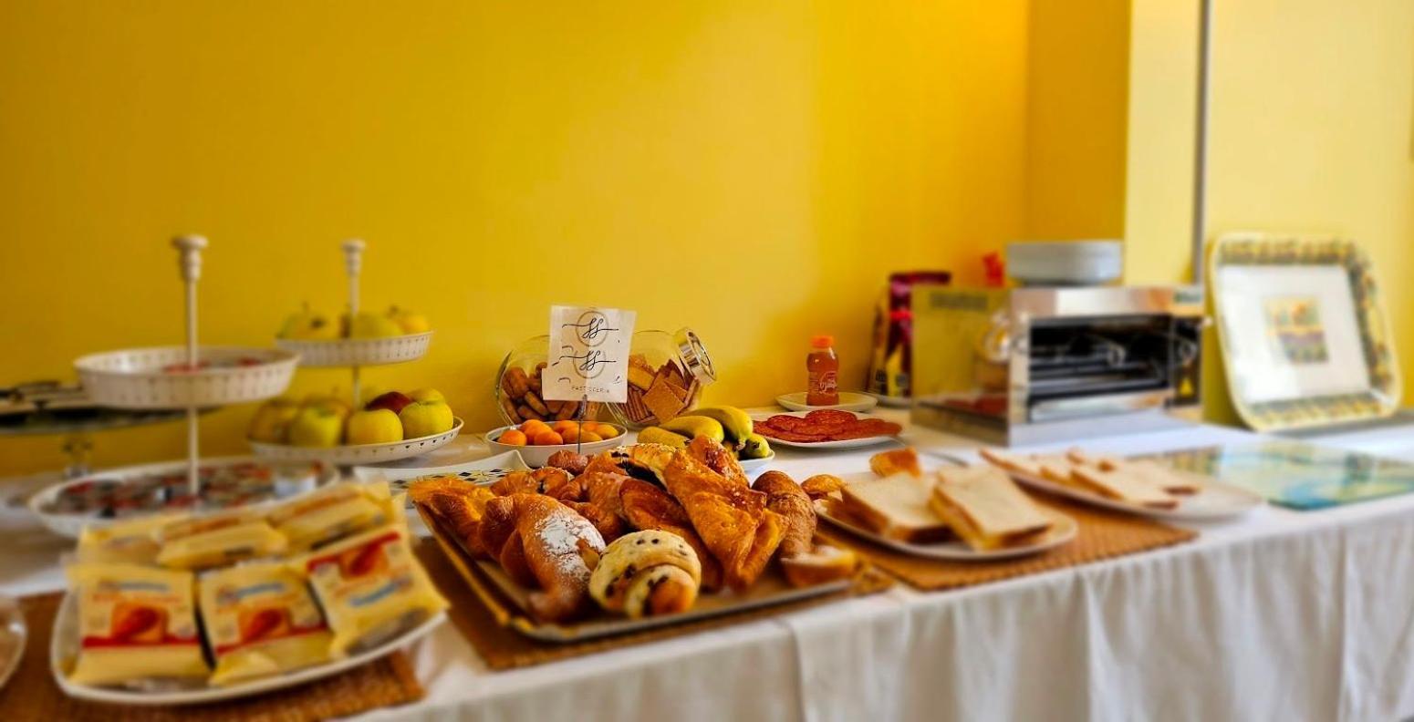 B&B Ai Cipressi ลุคคา ภายนอก รูปภาพ