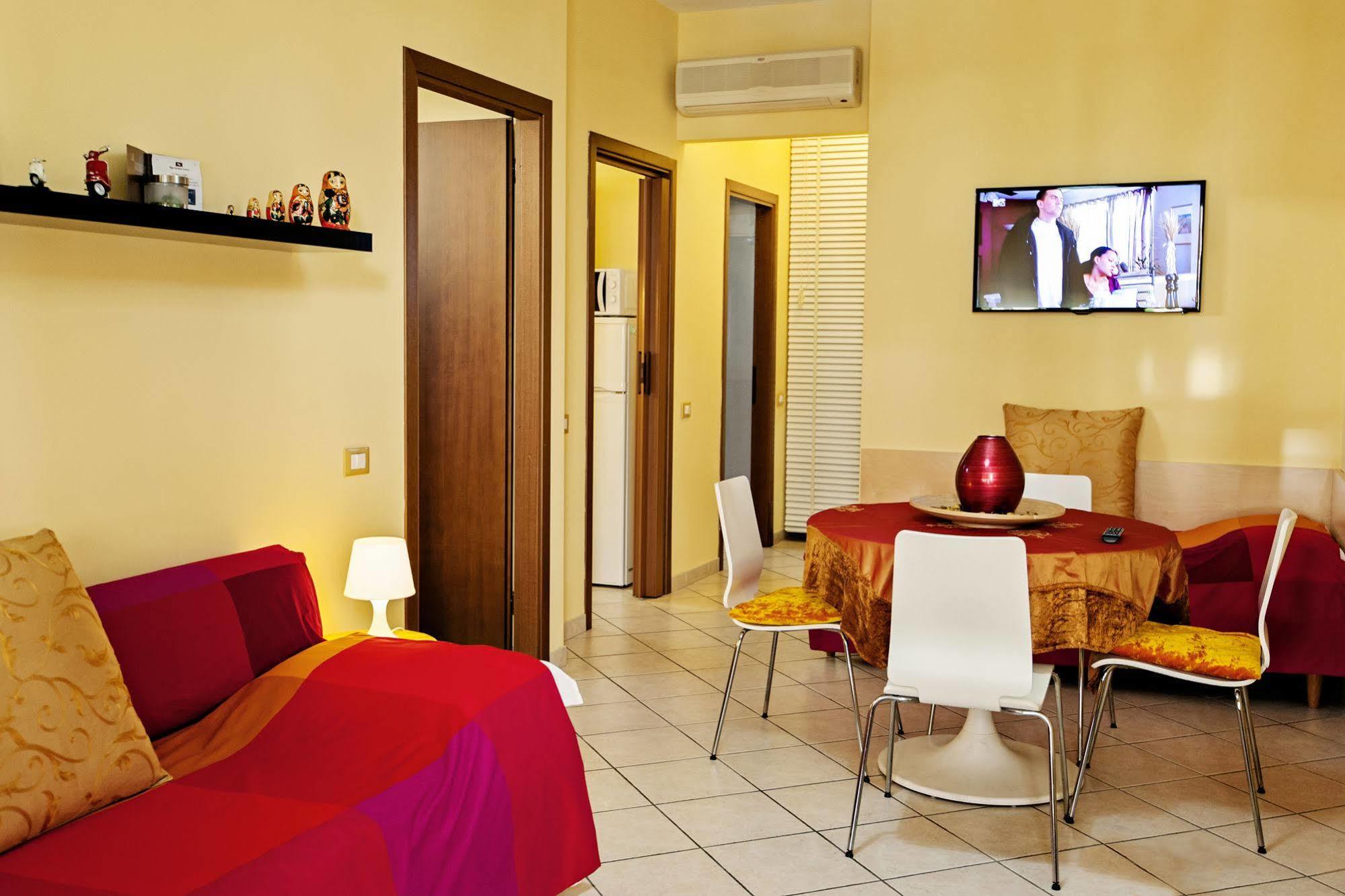 B&B Ai Cipressi ลุคคา ภายนอก รูปภาพ