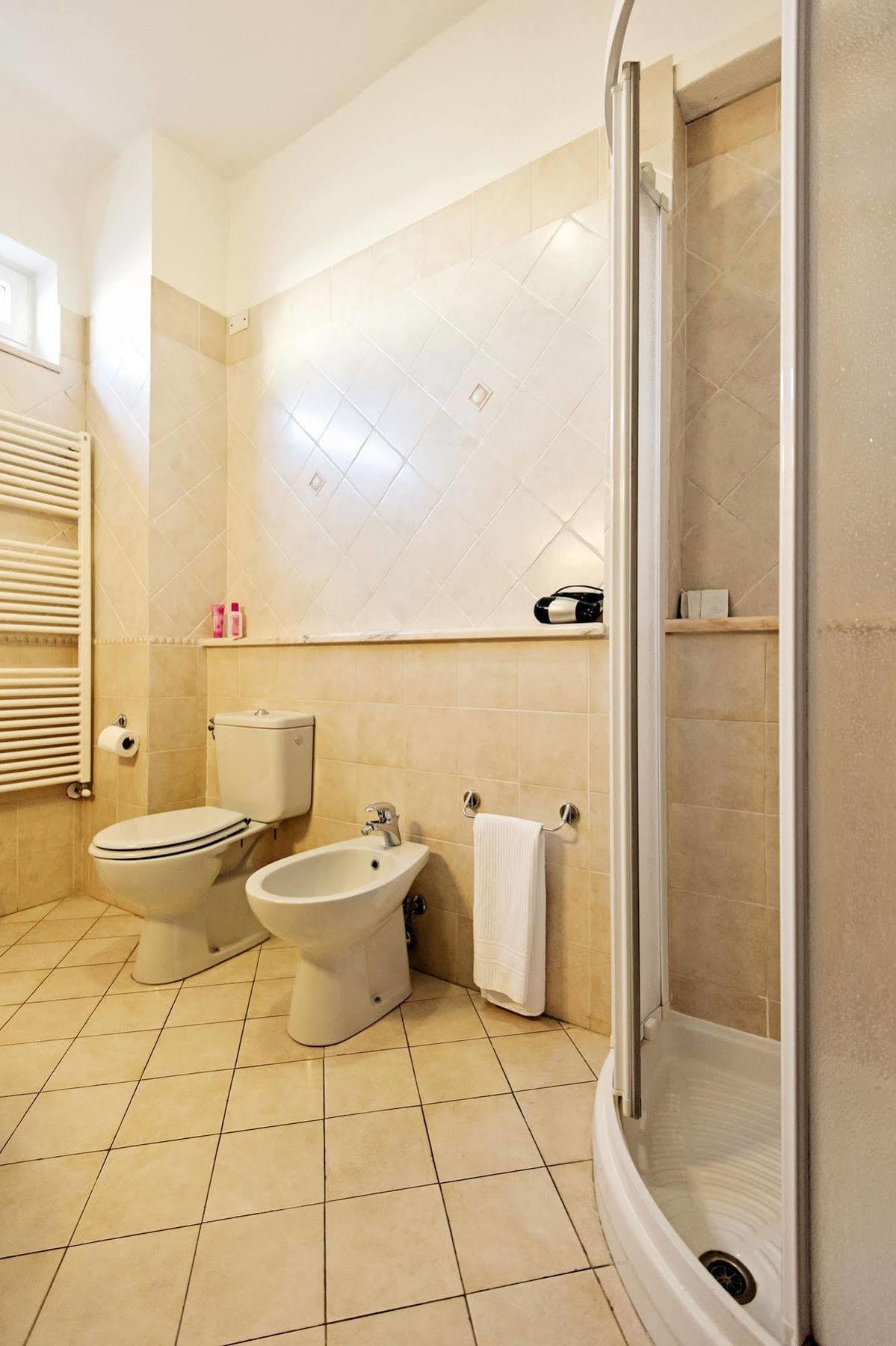 B&B Ai Cipressi ลุคคา ภายนอก รูปภาพ