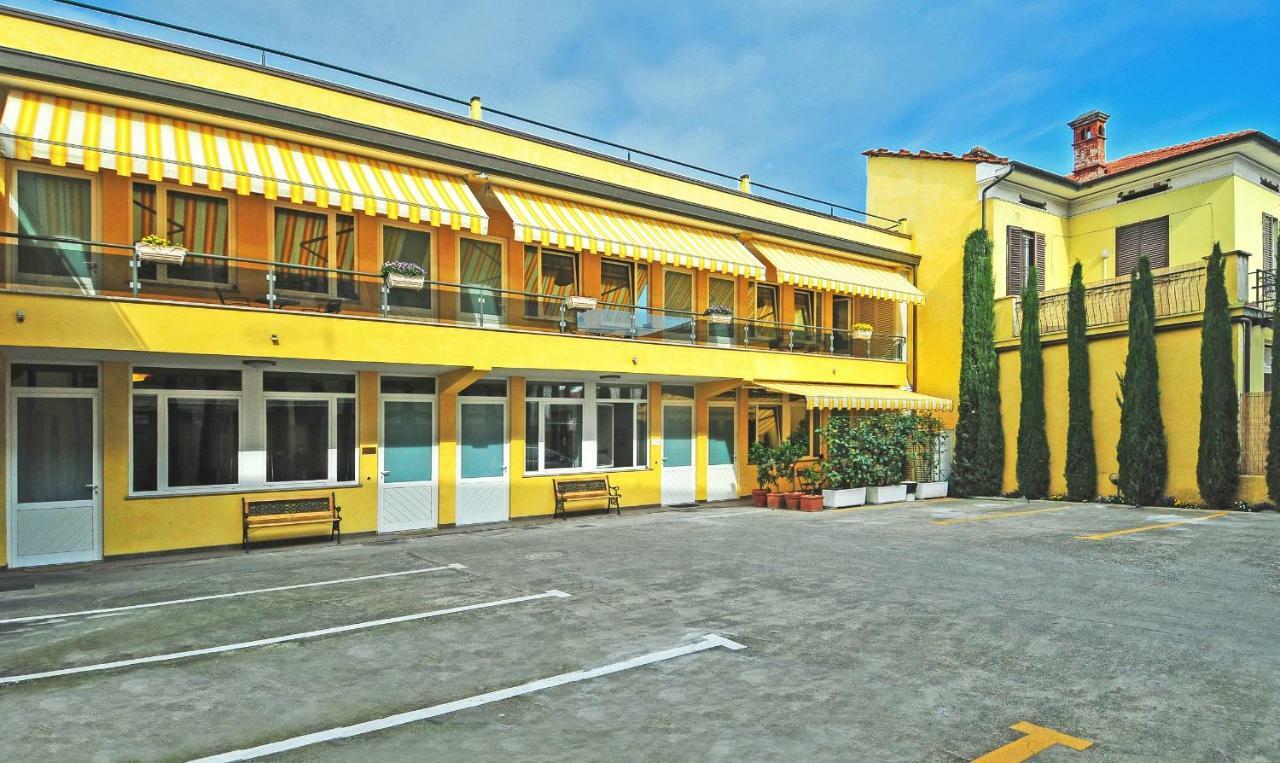 B&B Ai Cipressi ลุคคา ภายนอก รูปภาพ