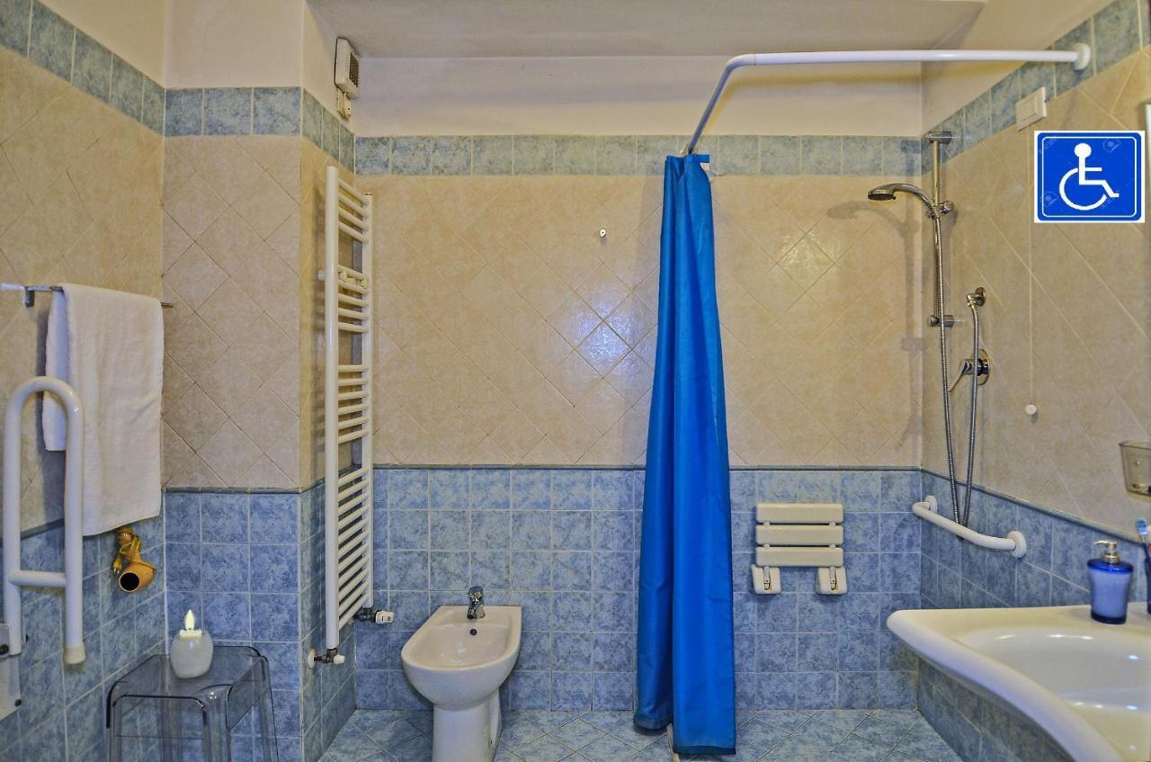 B&B Ai Cipressi ลุคคา ภายนอก รูปภาพ